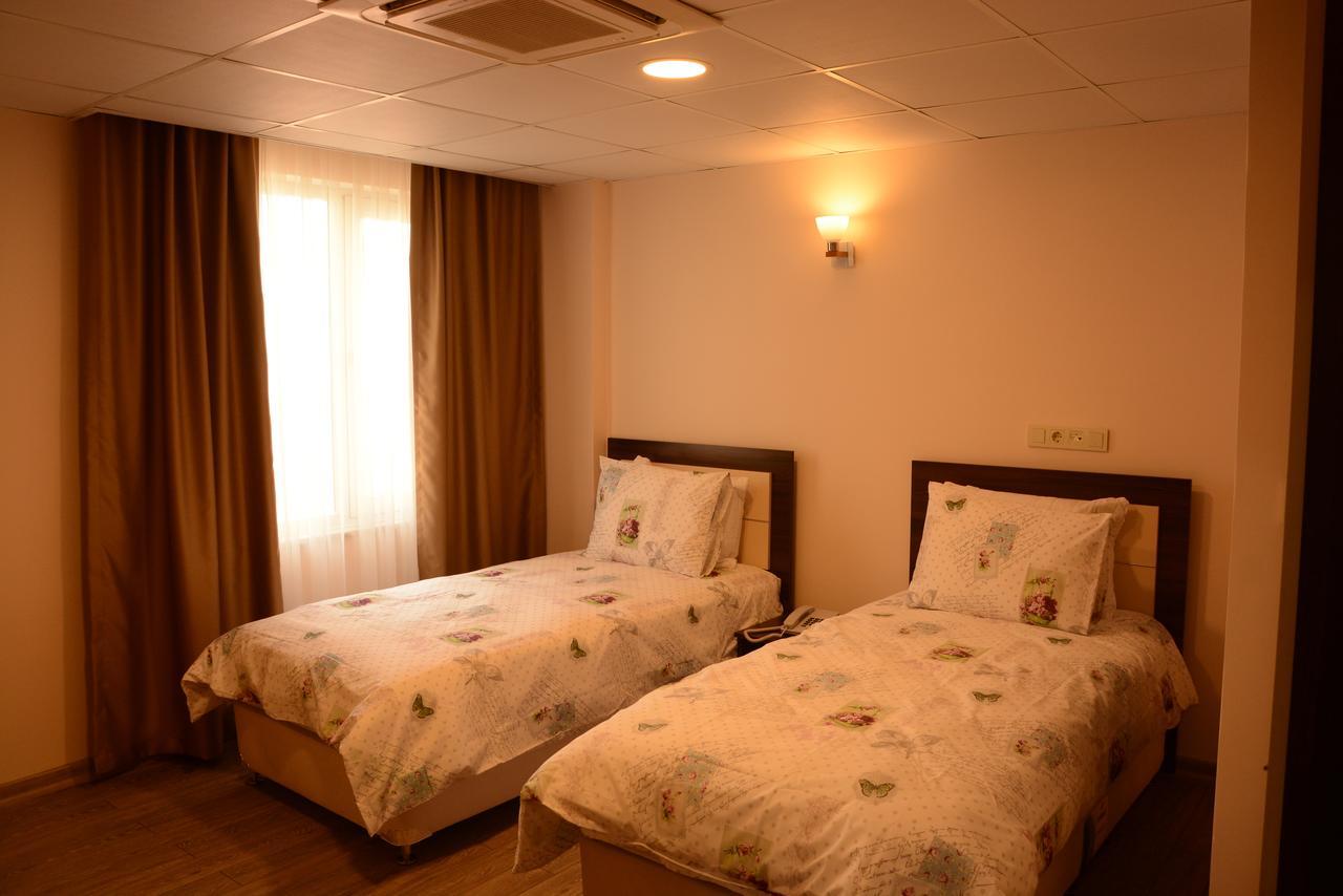 Sts Hotel Luleburgaz Esterno foto